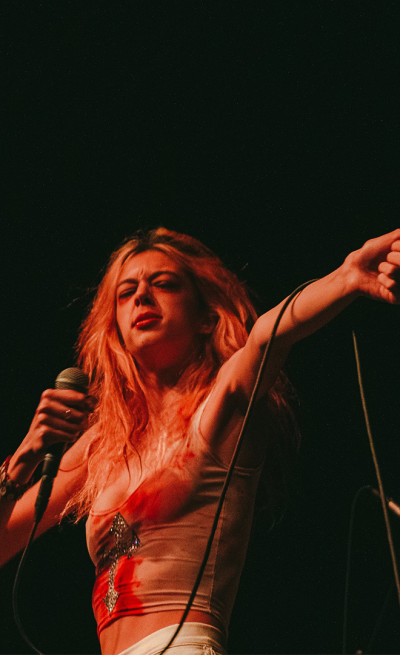 Starcrawler by neonicreative